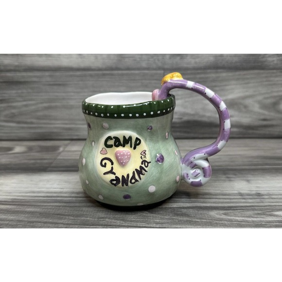 2003 Jessica Breedlove Designs Grandma FAMOUS HUGS & COOKIES 14oz Coffee Mug Cup - Picture 2 of 16